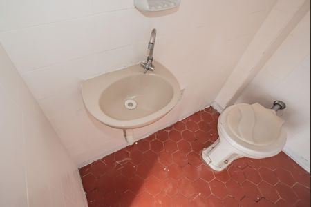 Casa para alugar com 150m², 3 quartos e 2 vagas Casa para alugar com 150m², 3 quartos e 2 vagasBanheiro de Serviço