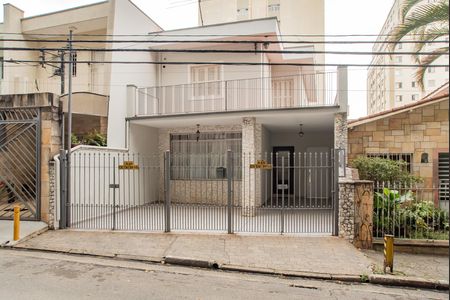 Casa para alugar com 150m², 3 quartos e 2 vagas Casa para alugar com 150m², 3 quartos e 2 vagasFachada