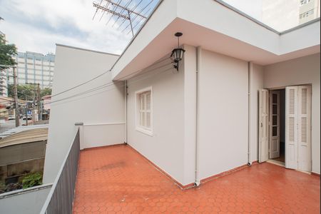 Casa para alugar com 150m², 3 quartos e 2 vagas Casa para alugar com 150m², 3 quartos e 2 vagasVaranda do Quarto 2