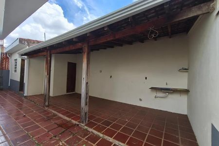 Casa para alugar com 183m², 3 quartos e 2 vagas Casa para alugar com 183m², 3 quartos e 2 vagasÁrea externa