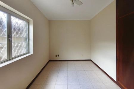 Casa para alugar com 183m², 3 quartos e 2 vagas Casa para alugar com 183m², 3 quartos e 2 vagasQuarto