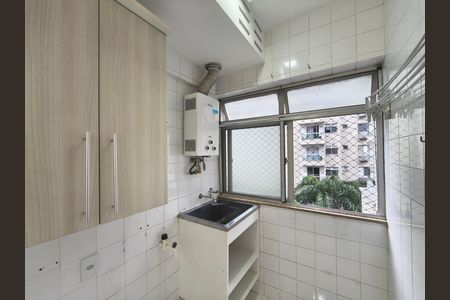 Apartamento para alugar com 68m², 2 quartos e 1 vaga