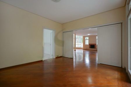 Casa à venda com 575m², 4 quartos e 10 vagas
