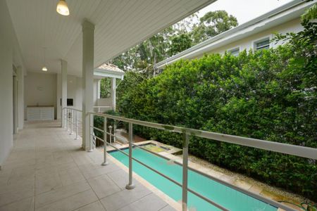 Casa à venda com 575m², 4 quartos e 10 vagas