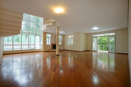 Casa à venda com 575m², 4 quartos e 10 vagas