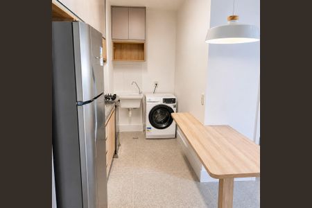 Cozinha de apartamento para alugar com 2 quartos, 37m² em Lapa de Baixo, São Paulo