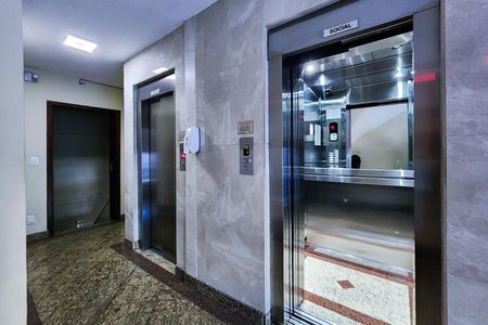 Apartamento à venda com 55m², 2 quartos e sem vaga Apartamento à venda com 55m², 2 quartos e sem vagaÁrea Comum