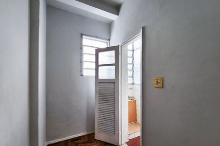 Apartamento à venda com 55m², 2 quartos e sem vaga Apartamento à venda com 55m², 2 quartos e sem vagaQuarto de Serviço