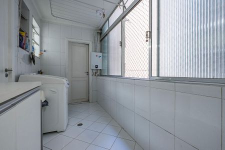 Apartamento à venda com 160m², 3 quartos e 2 vagas Apartamento à venda com 160m², 3 quartos e 2 vagasLavanderia