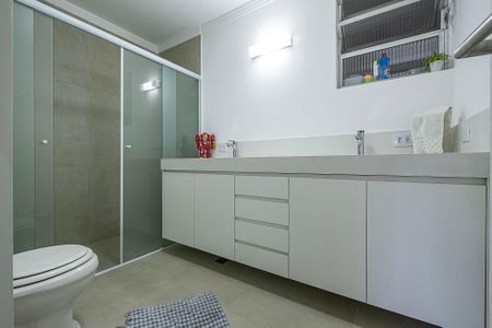 Apartamento à venda com 160m², 3 quartos e 2 vagas Apartamento à venda com 160m², 3 quartos e 2 vagasSuíte
