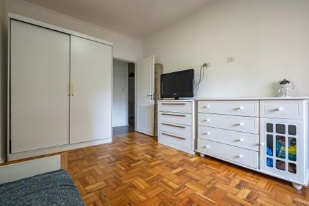 Apartamento à venda com 160m², 3 quartos e 2 vagas Apartamento à venda com 160m², 3 quartos e 2 vagasQuarto 2