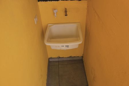 Casa para alugar com 60m², 2 quartos e 1 vagaLavanderia e quintal