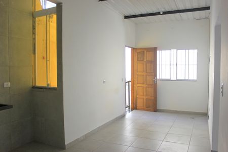 Sala  de casa para alugar com 2 quartos, 60m² em Vila Itapoan, Guarulhos