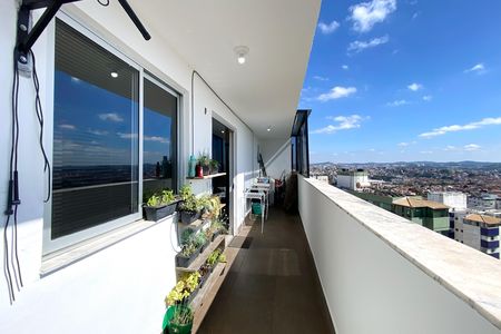 Apartamento à venda com 146m², 3 quartos e 2 vagasCobertura