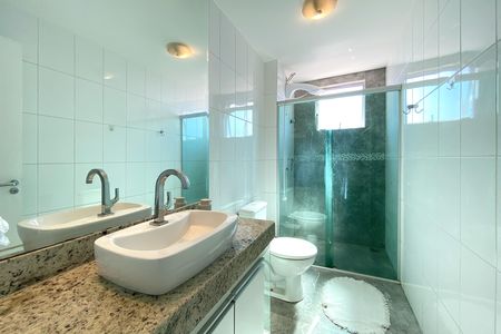 Apartamento à venda com 146m², 3 quartos e 2 vagasBanheiro social