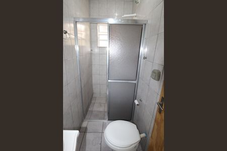 Banheiro de casa para alugar com 2 quartos, 60m² em Jardim Ismenia, São José dos Campos