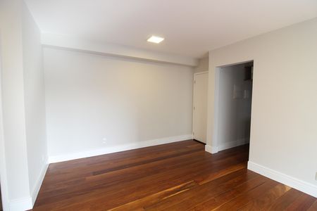 Sala de apartamento à venda com 1 quarto, 60m² em Jardim das Vertentes, São Paulo