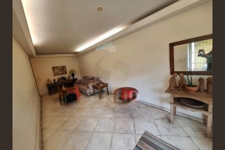Casa à venda com 197m², 3 quartos e 3 vagas