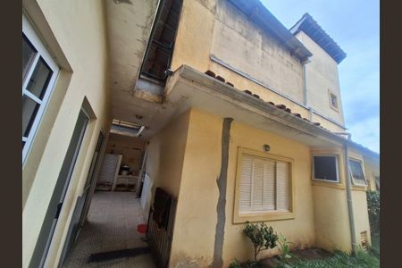 Casa à venda com 197m², 3 quartos e 3 vagas