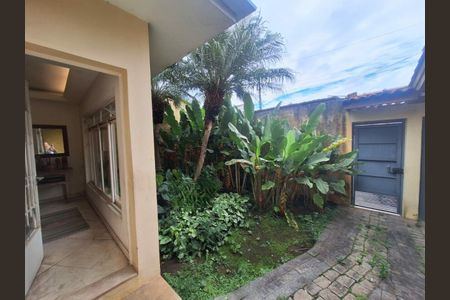 Casa à venda com 197m², 3 quartos e 3 vagas