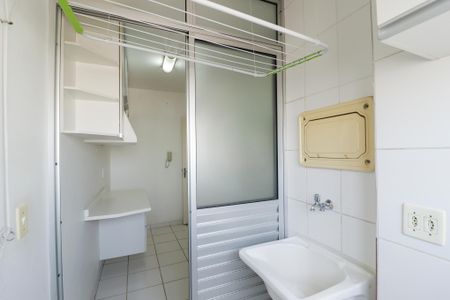 Apartamento à venda com 49m², 2 quartos e 1 vaga Apartamento à venda com 49m², 2 quartos e 1 vagaCozinha e Área de Serviço