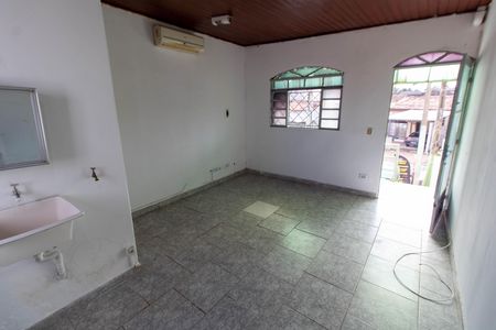 Casa para alugar com 20m², 1 quarto e sem vaga Casa para alugar com 20m², 1 quarto e sem vagaSALA/QUARTO/COZINHA/ÁREA DE SERVIÇO