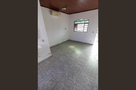 Casa para alugar com 20m², 1 quarto e sem vaga Casa para alugar com 20m², 1 quarto e sem vagaSALA/QUARTO/COZINHA/ÁREA DE SERVIÇO