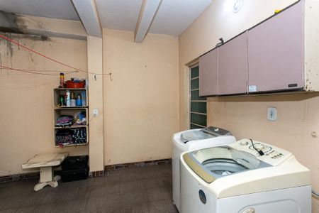 Casa à venda com 141m², 3 quartos e 1 vagaÁrea de Serviço