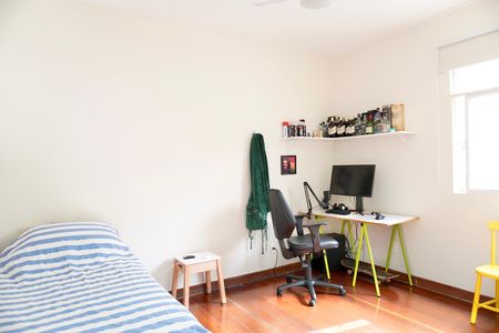 Apartamento à venda com 175m², 3 quartos e 1 vaga Apartamento à venda com 175m², 3 quartos e 1 vagaQuarto 2
