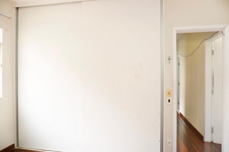 Apartamento à venda com 175m², 3 quartos e 1 vaga Apartamento à venda com 175m², 3 quartos e 1 vagaQuarto 2 - Armários
