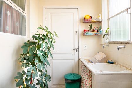 Apartamento à venda com 175m², 3 quartos e 1 vaga Apartamento à venda com 175m², 3 quartos e 1 vagaÁrea de Serviço