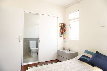 Apartamento à venda com 175m², 3 quartos e 1 vaga Apartamento à venda com 175m², 3 quartos e 1 vagaSuíte