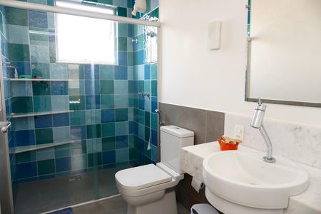 Apartamento à venda com 175m², 3 quartos e 1 vaga Apartamento à venda com 175m², 3 quartos e 1 vagaBanheiro Social 1
