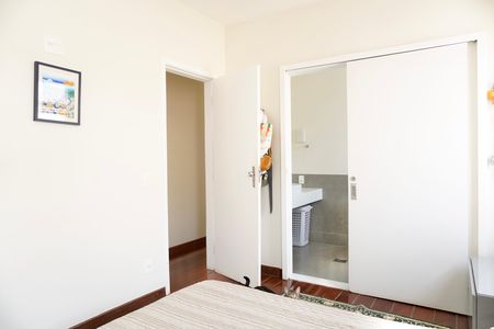 Apartamento à venda com 175m², 3 quartos e 1 vaga Apartamento à venda com 175m², 3 quartos e 1 vagaSuíte