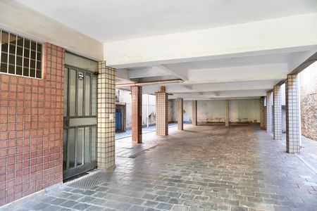 Apartamento à venda com 175m², 3 quartos e 1 vaga Apartamento à venda com 175m², 3 quartos e 1 vagaGaragem (2 vagas)