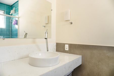 Apartamento à venda com 175m², 3 quartos e 1 vaga Apartamento à venda com 175m², 3 quartos e 1 vagaBanheiro da Suíte