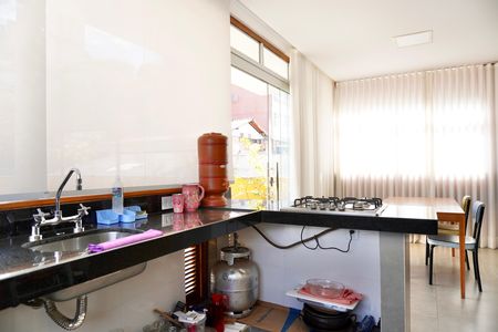 Apartamento à venda com 175m², 3 quartos e 1 vaga Apartamento à venda com 175m², 3 quartos e 1 vagaCozinha e área de serviço - Cobertura
