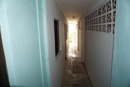 Casa para alugar com 100m², 2 quartos e 1 vagaCorredor externo