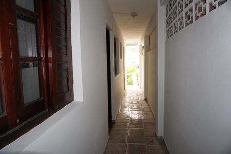 Casa para alugar com 100m², 2 quartos e 1 vagaCorredor externo