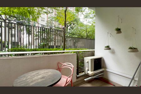 Varanda de kitnet/studio para alugar com 1 quarto, 25m² em Vila Madalena, São Paulo