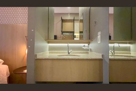 Studio à venda com 25m², 1 quarto e sem vaga Studio à venda com 25m², 1 quarto e sem vagaBanheiro