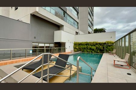 Studio à venda com 25m², 1 quarto e sem vaga Studio à venda com 25m², 1 quarto e sem vagaPiscina