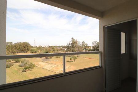 Apartamento para alugar com 70m², 2 quartos e 1 vagaSacada
