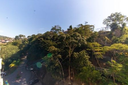 Vista da Sala de apartamento para alugar com 2 quartos, 55m² em Maria Paula, São Gonçalo