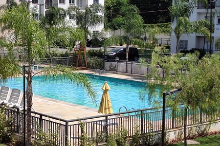 Apartamento para alugar com 44m², 2 quartos e 1 vaga Apartamento para alugar com 44m², 2 quartos e 1 vagaÁrea comum - Piscina