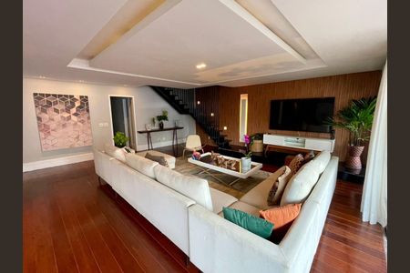 Apartamento para alugar com 533m², 5 quartos e 1 vaga
