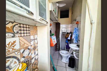 Apartamento à venda com 118m², 3 quartos e sem vaga Apartamento à venda com 118m², 3 quartos e sem vagaBanheiro da Área de Serviço