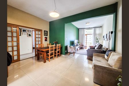 Apartamento à venda com 118m², 3 quartos e sem vaga Apartamento à venda com 118m², 3 quartos e sem vagaSala
