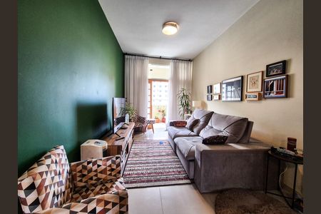 Apartamento à venda com 118m², 3 quartos e sem vaga Apartamento à venda com 118m², 3 quartos e sem vagaSala