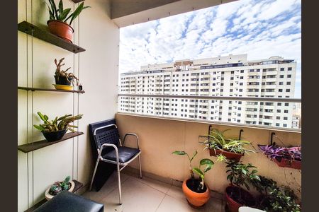 Apartamento à venda com 118m², 3 quartos e sem vaga Apartamento à venda com 118m², 3 quartos e sem vagaVaranda